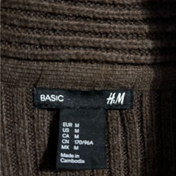 H&M basic brown sweater long sleeve open front worn one time last year - Picture 2 of 4